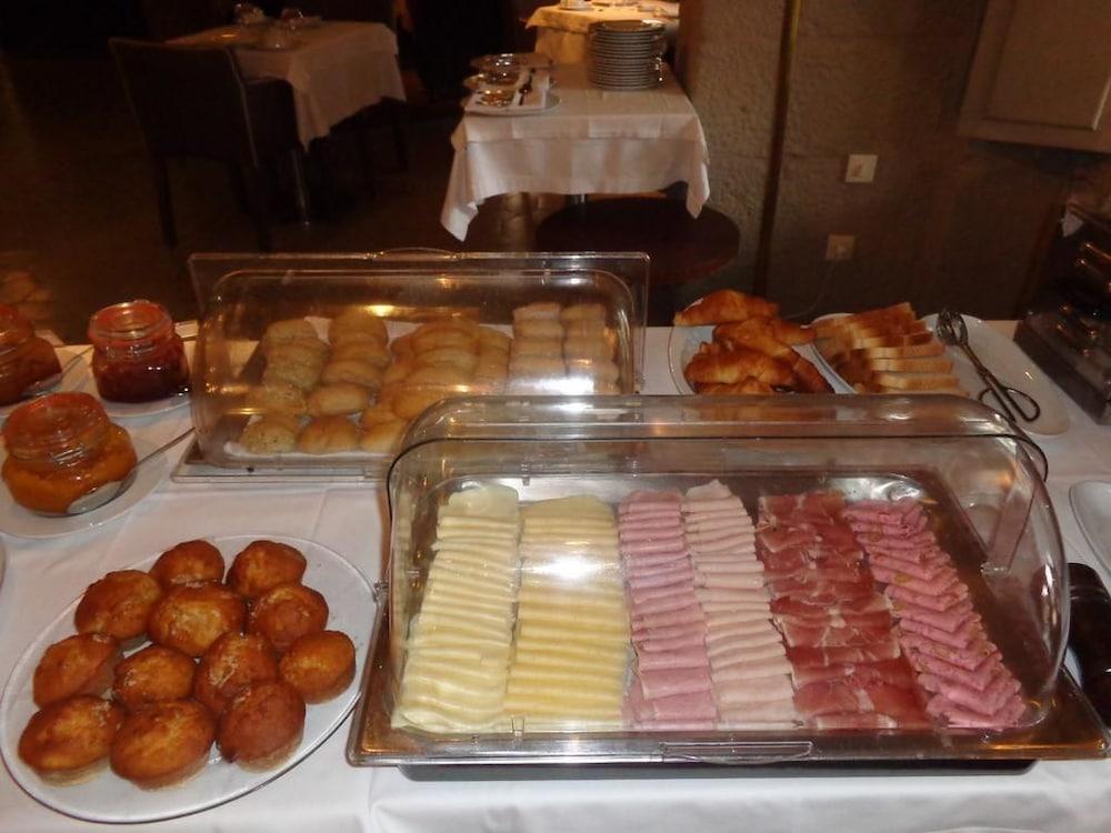 Hotel Da Oliveira Guimaraes Ngoại thất bức ảnh
