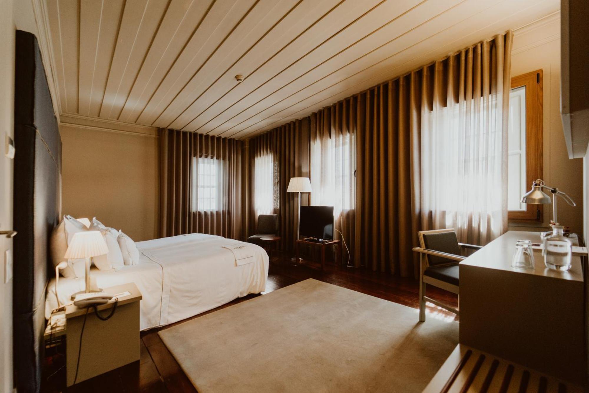Hotel Da Oliveira Guimaraes Ngoại thất bức ảnh