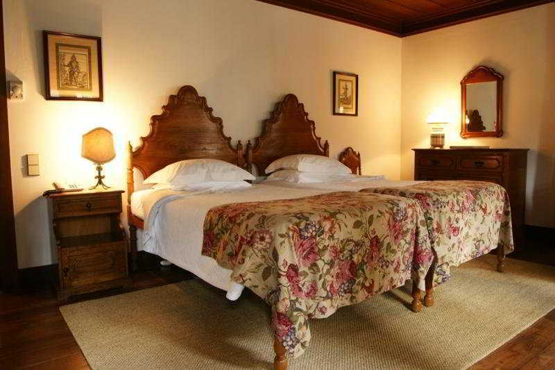 Hotel Da Oliveira Guimaraes Ngoại thất bức ảnh